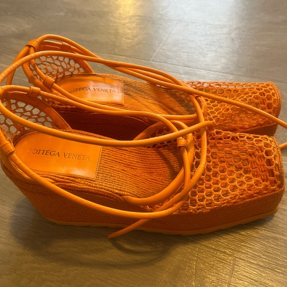 Bottega Veneta Orange Stretch Net Lace-Up Heels EU 38 - Picture 6 of 12